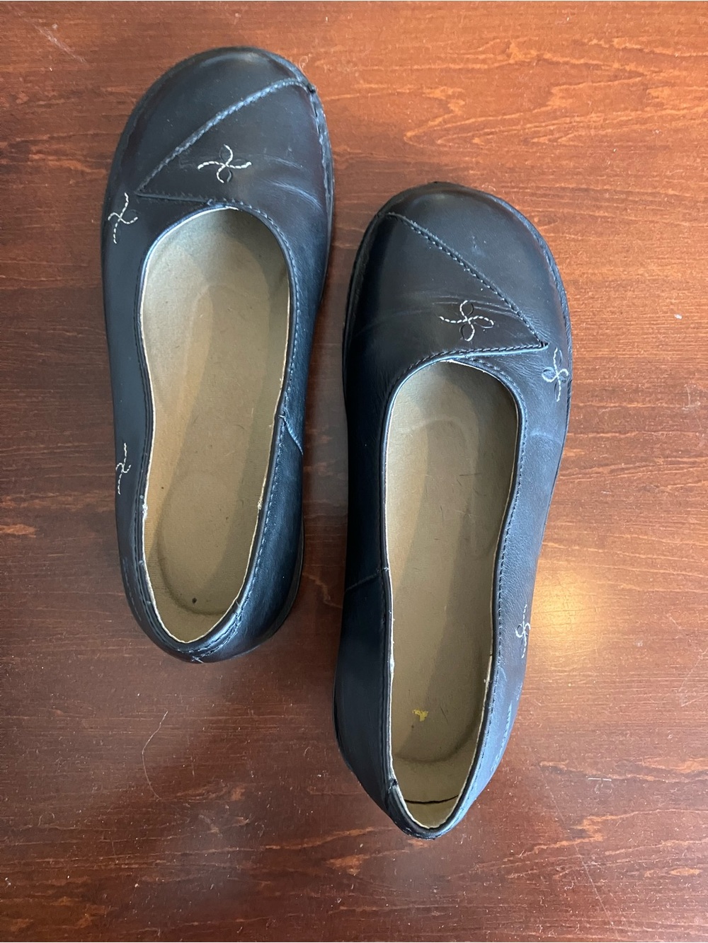 Dr. Martens Black Leather Ballet Flats with Stitch Detail- size 7